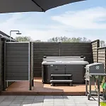 Ferienhaus Cozy In With Jacuzzi Frorup