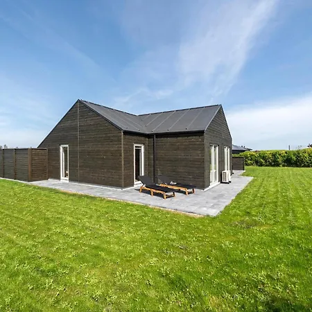 Cozy In With Jacuzzi Frorup